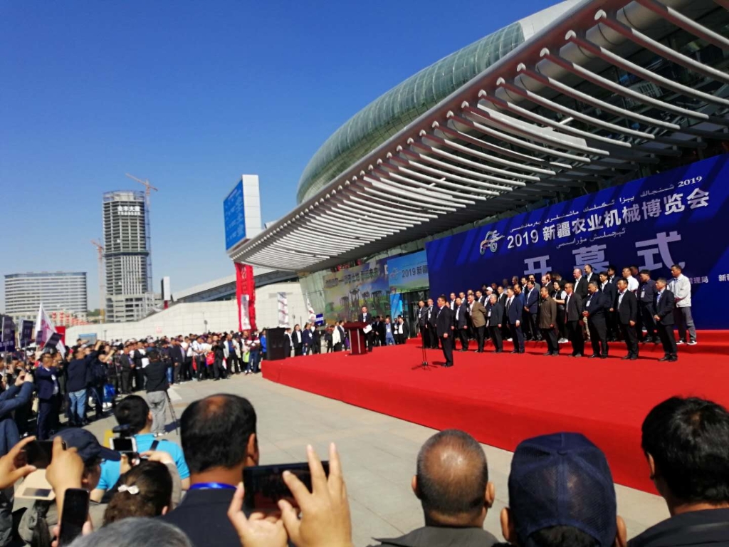 加拿大28开奖预测
首次参加新疆农机博览会赢得无数点赞