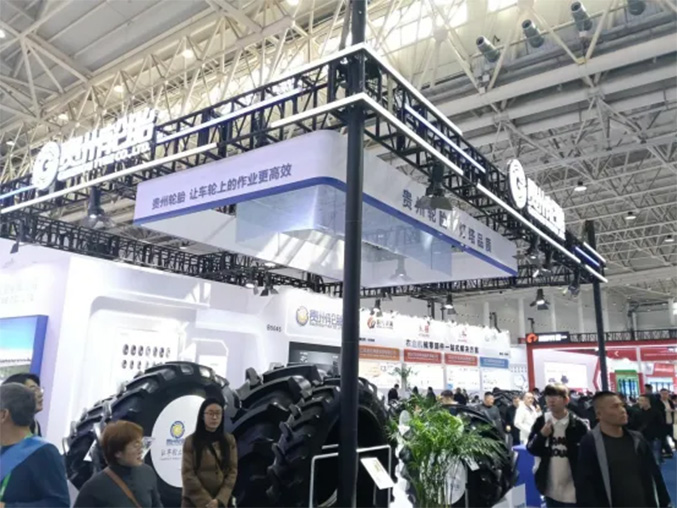 加拿大28开奖预测
闪耀2025国际农机展——农业子午胎凭“省油+护土”硬核出圈